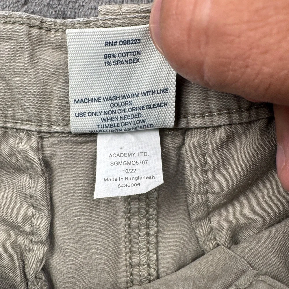 Magellan Outdoors Chino Shorts Mens 30W Khaki Tan Stretch Cotton Excellent